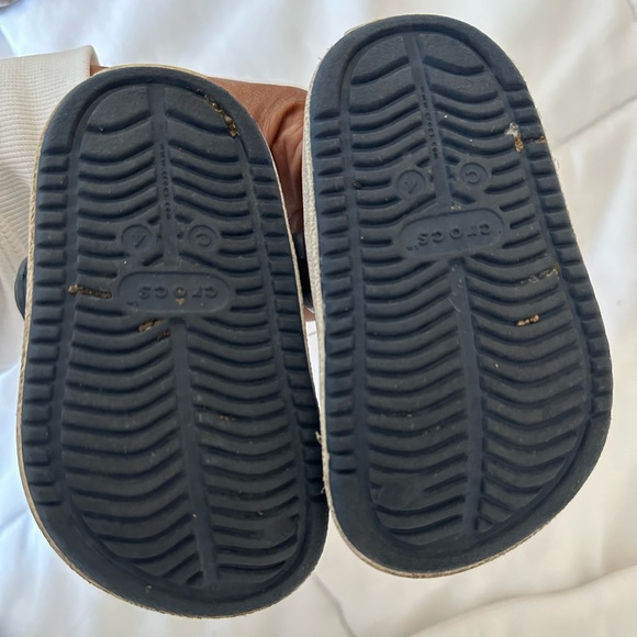 Navy crocs T4 - Picture 4 of 4